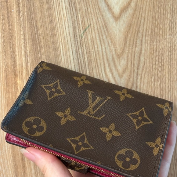 Auth LOUIS VUITTON Monogram Portefeuille Juliet Bifold Wallet - Picture 6 of 13